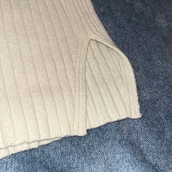 Wilfred | Tank - Picture 5 of 5